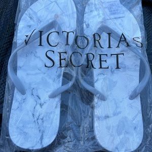 Victorias Secret Gray Sandals Large New